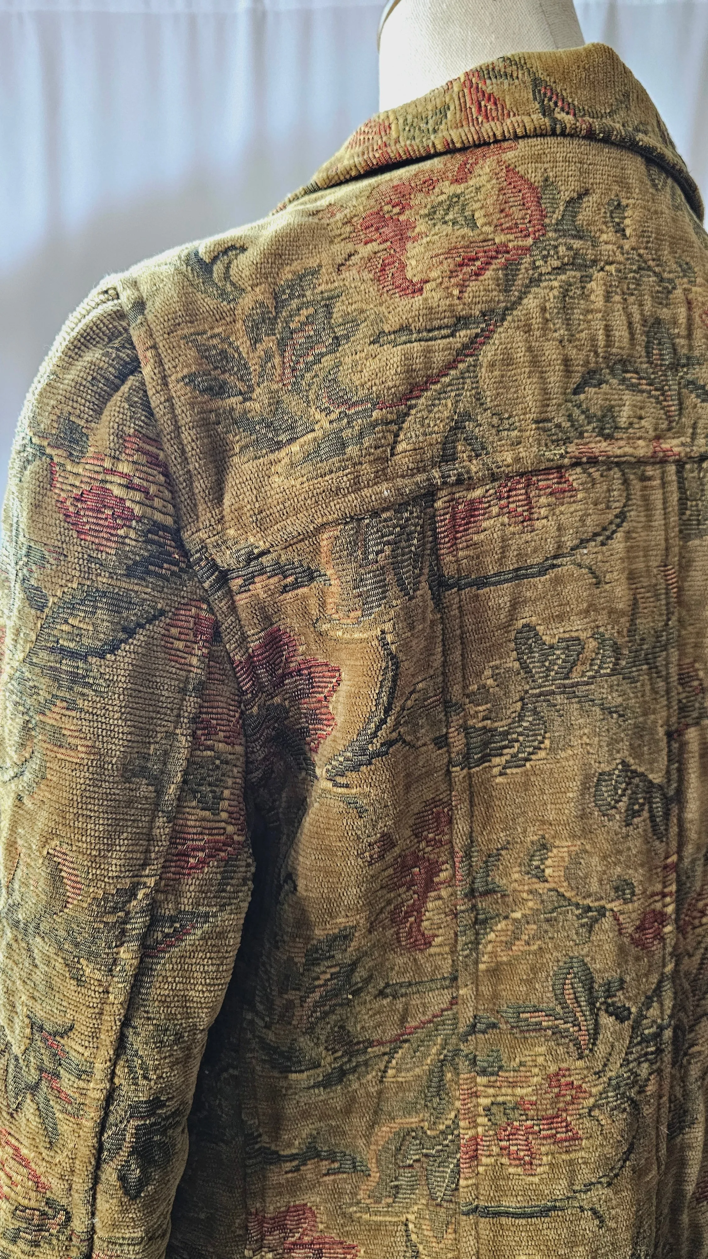 Vintage Tapestry jacket with Corduroy Buttons L